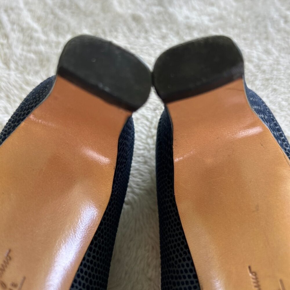 Salvatore Ferragamo Boutique Pumps Womens 6-1/2 B Blue Suede Reptile Textured - Picture 9 of 10